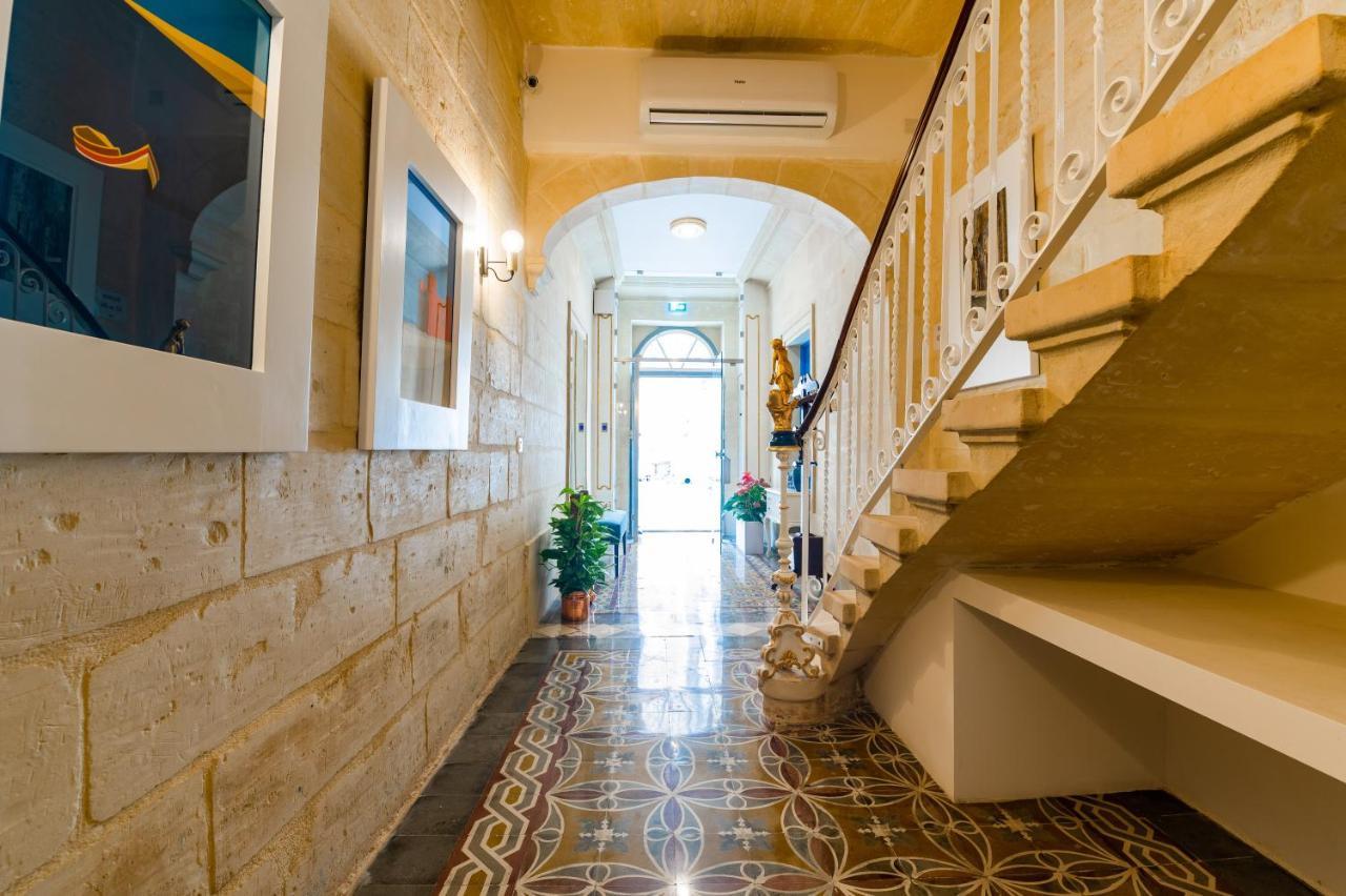 Monreal Boutique Townhouse - R024Rm5 Hotel Paola Exterior foto